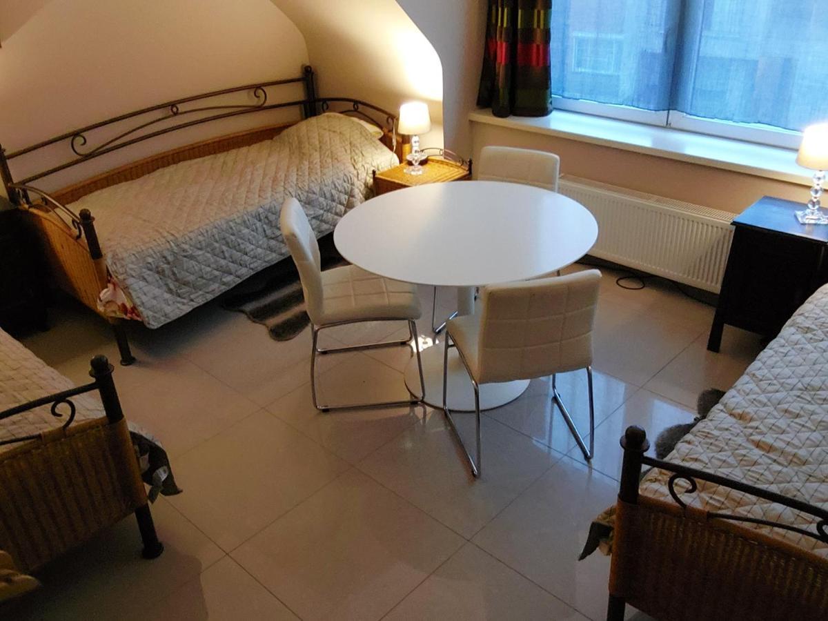 Hotel Golden Dragon Dessel Kültér fotó