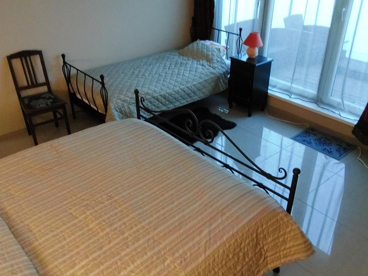 Hotel Golden Dragon Dessel Kültér fotó
